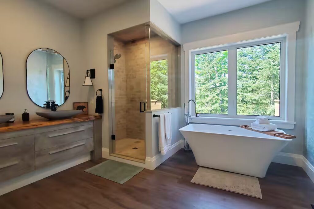 Full Bathroom